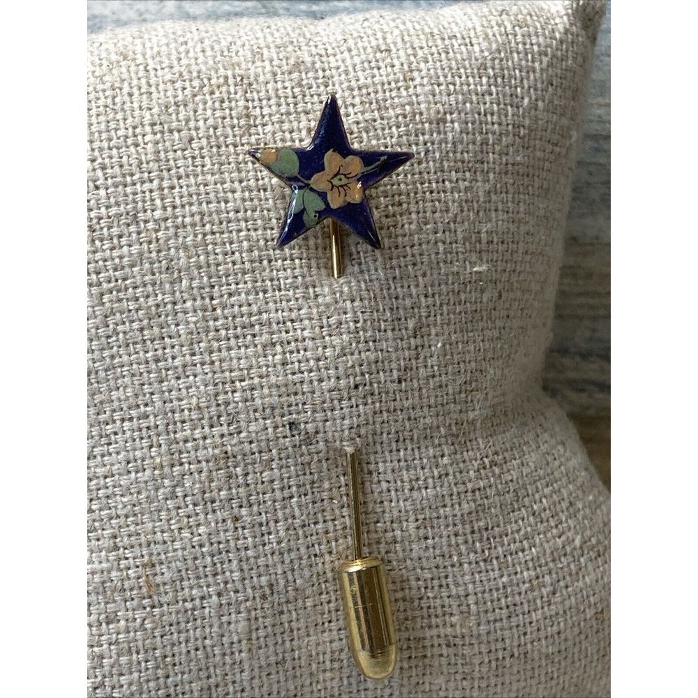 Enamel Star Stick Lapel Pin Tie Tac Hat Brooch Flower estate